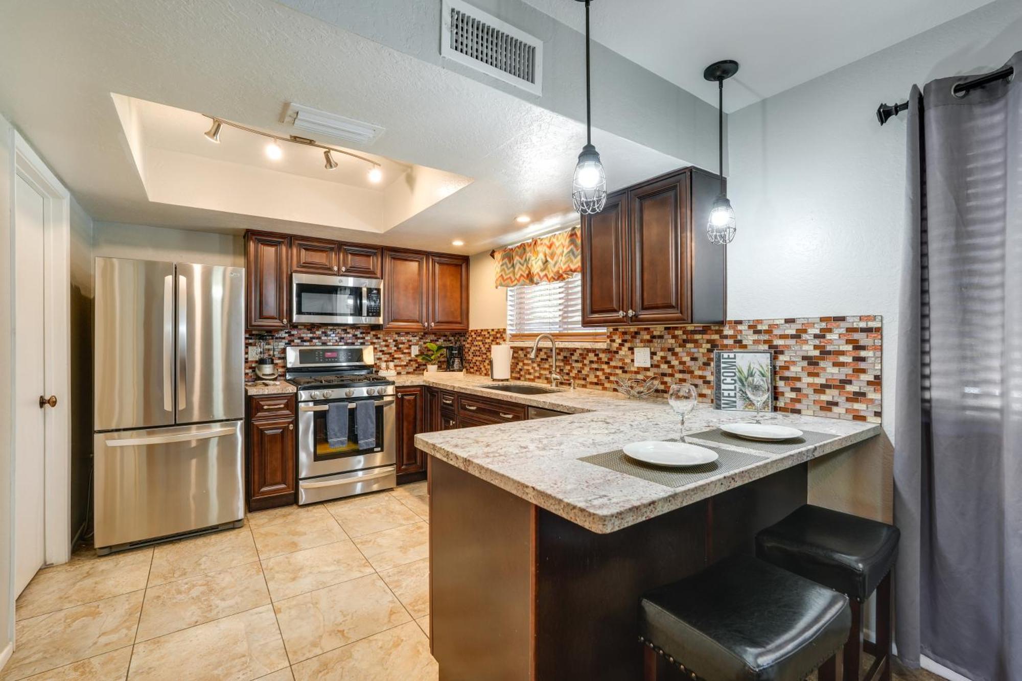 Phoenix Home With Pool About 10 Mi To Camelback Mtn Экстерьер фото
